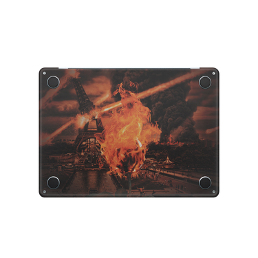 MacBook Air 13 M4 Bottom FireCity